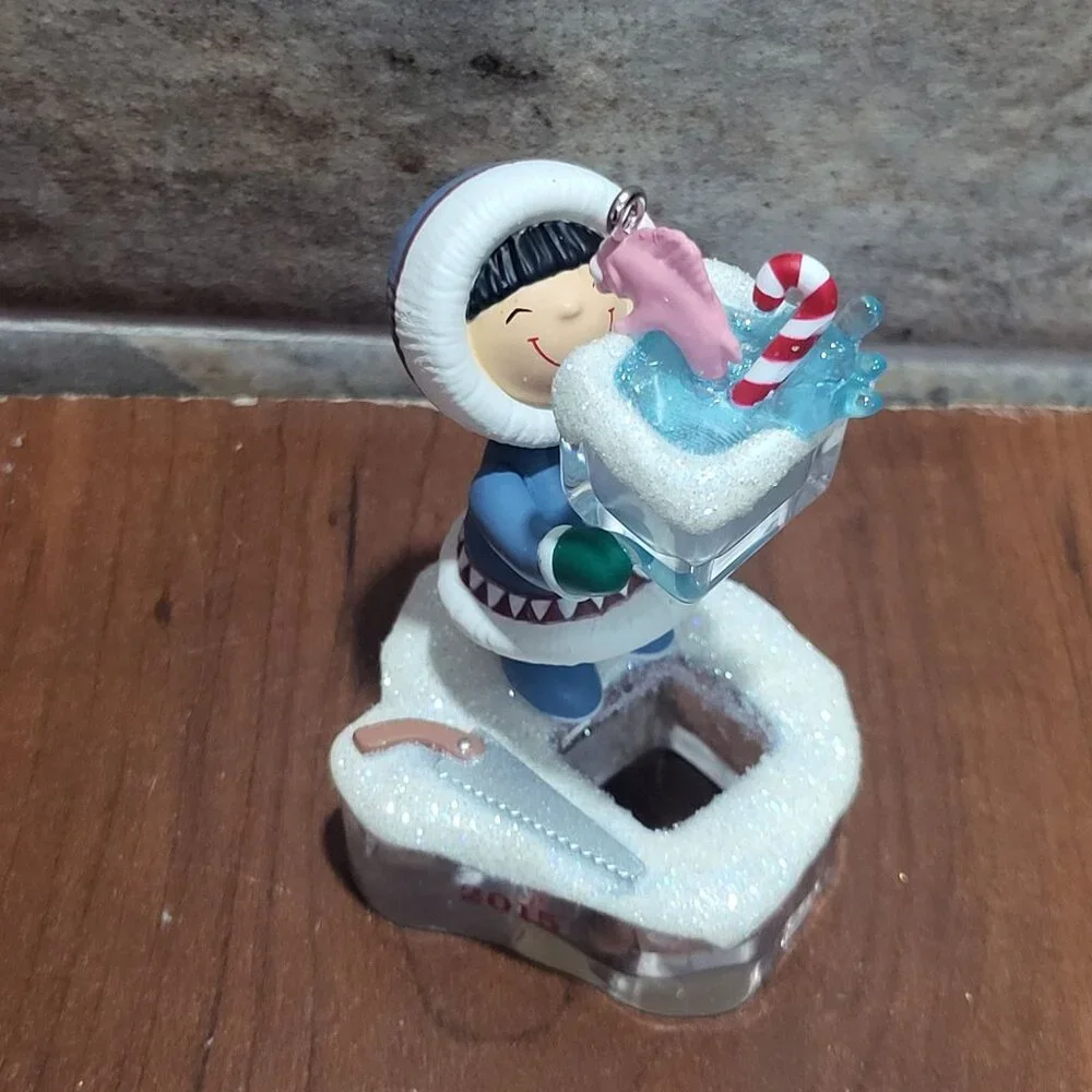 Hallmark Christmas Ornament Frosty Friends 2015 Fish Fishbowl Block of Artic Ice